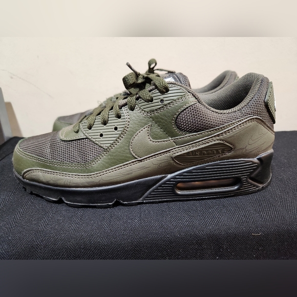 Nike Air Max 90 - Picture 2 of 3